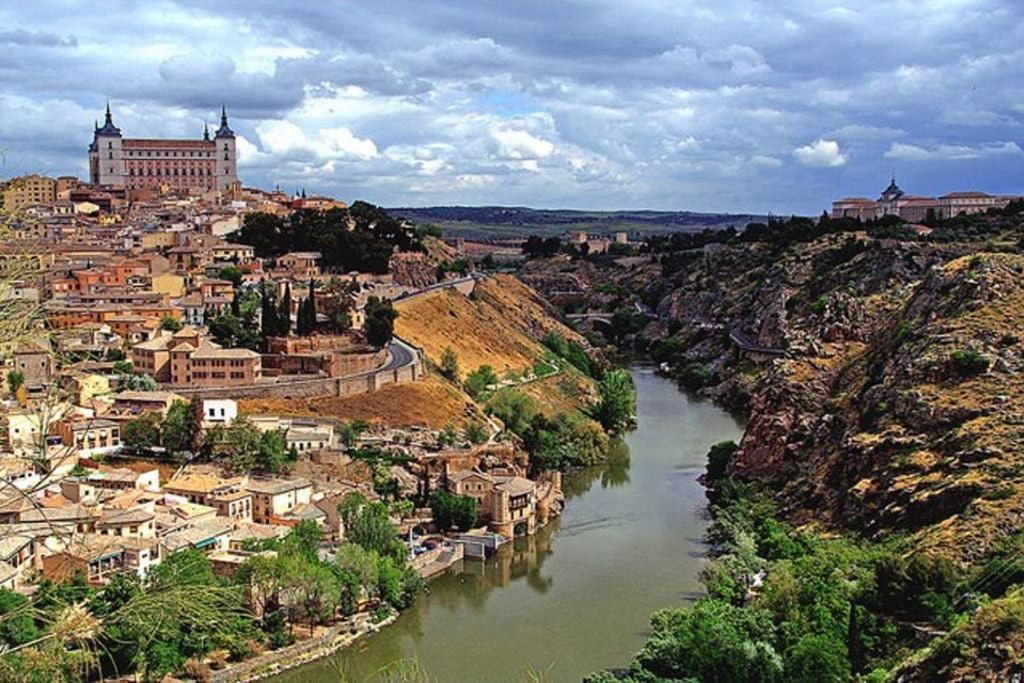 Stay Toletvm Apartametos Turisticos Toledo Exterior photo